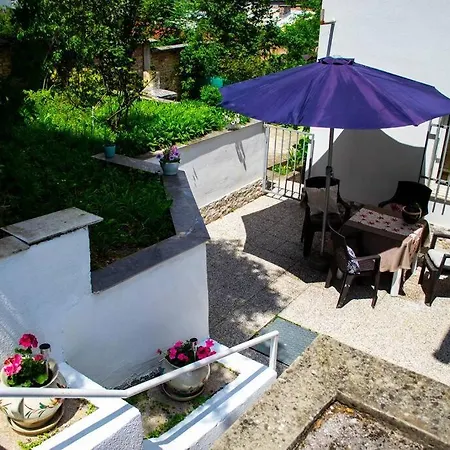 Holiday home Udobna Kuca U Srcu Starog Grada & Besplatan Parking!